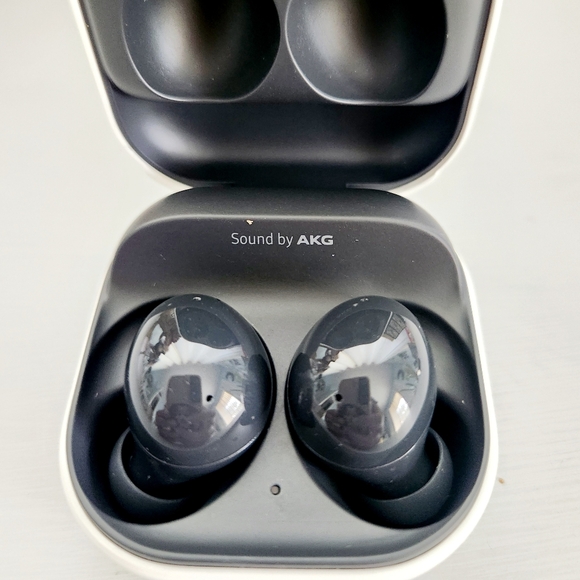 Samsung Galaxy Buds 2 - Picture 3 of 4